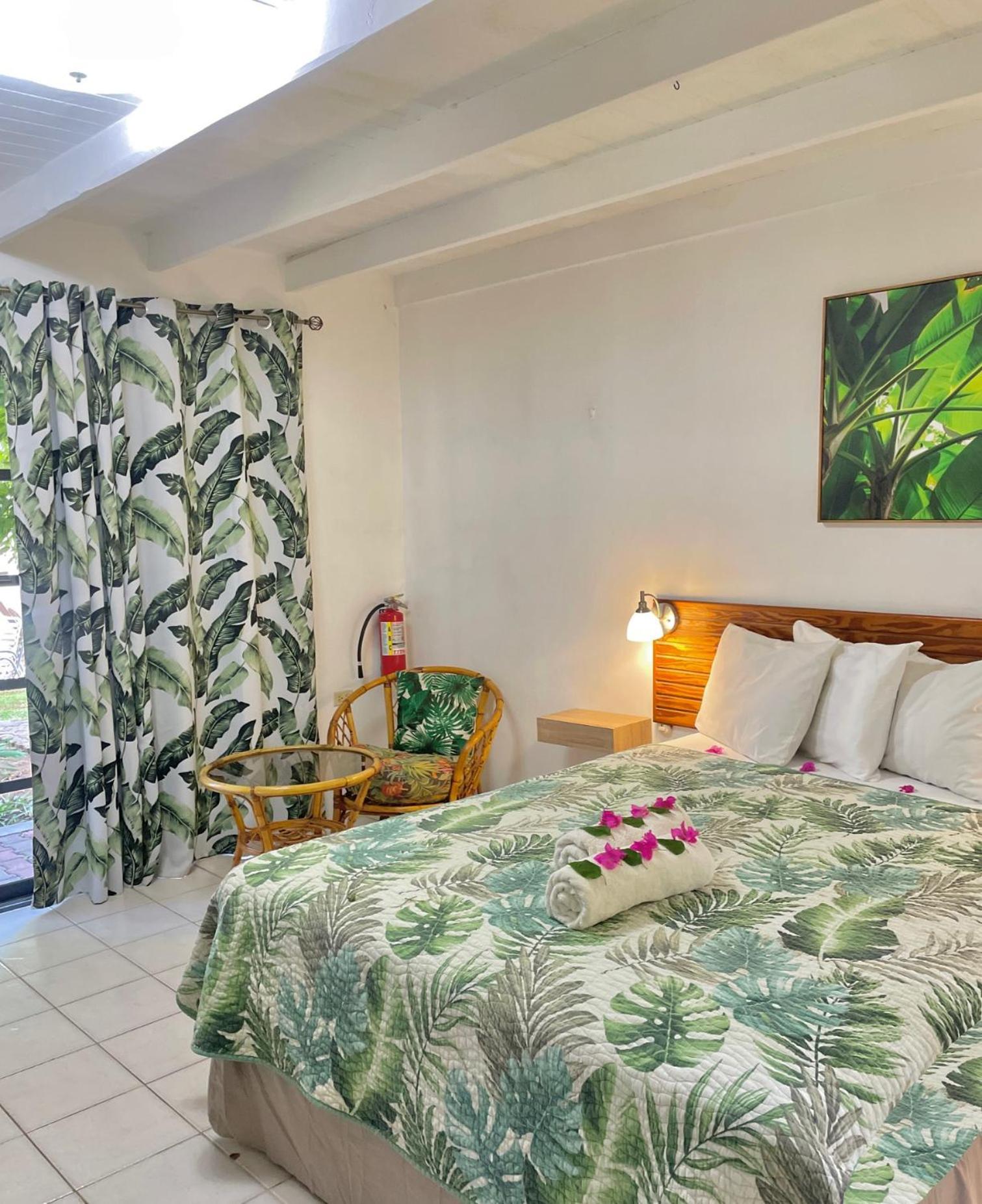 קראון פוינט Bananaquit Tobago -Stay Near The Beach מראה חיצוני תמונה